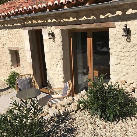 Bed and Breakfast Les Ombrieres Porcheresse Exterior foto