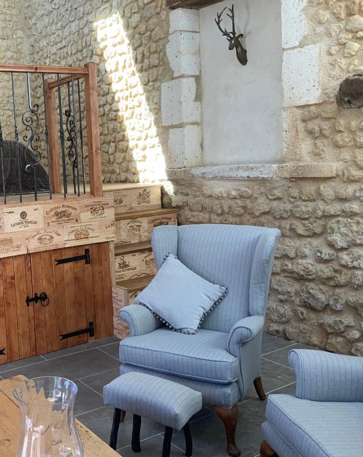 Bed and Breakfast Les Ombrieres Porcheresse Exterior foto