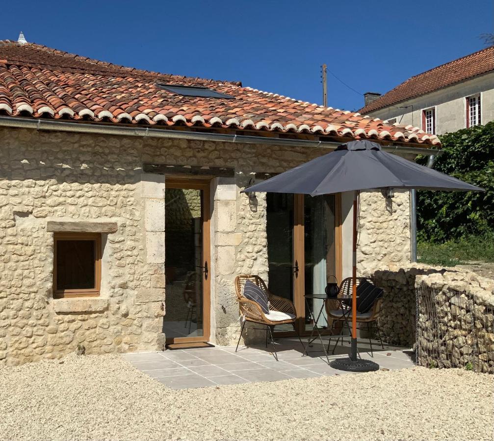 Bed and Breakfast Les Ombrieres Porcheresse Exterior foto