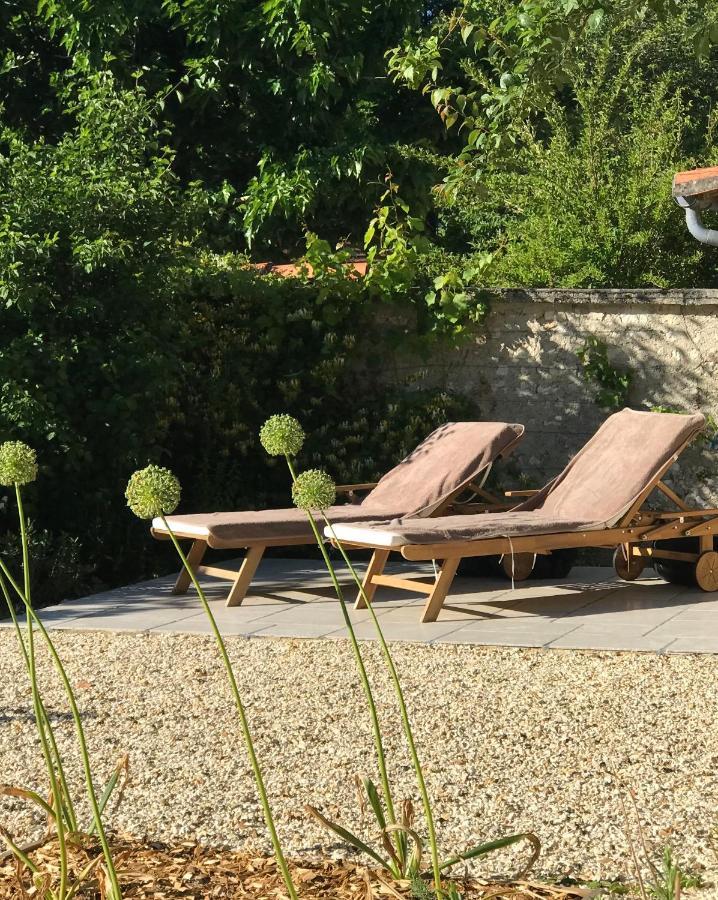 Bed and Breakfast Les Ombrieres Porcheresse Exterior foto